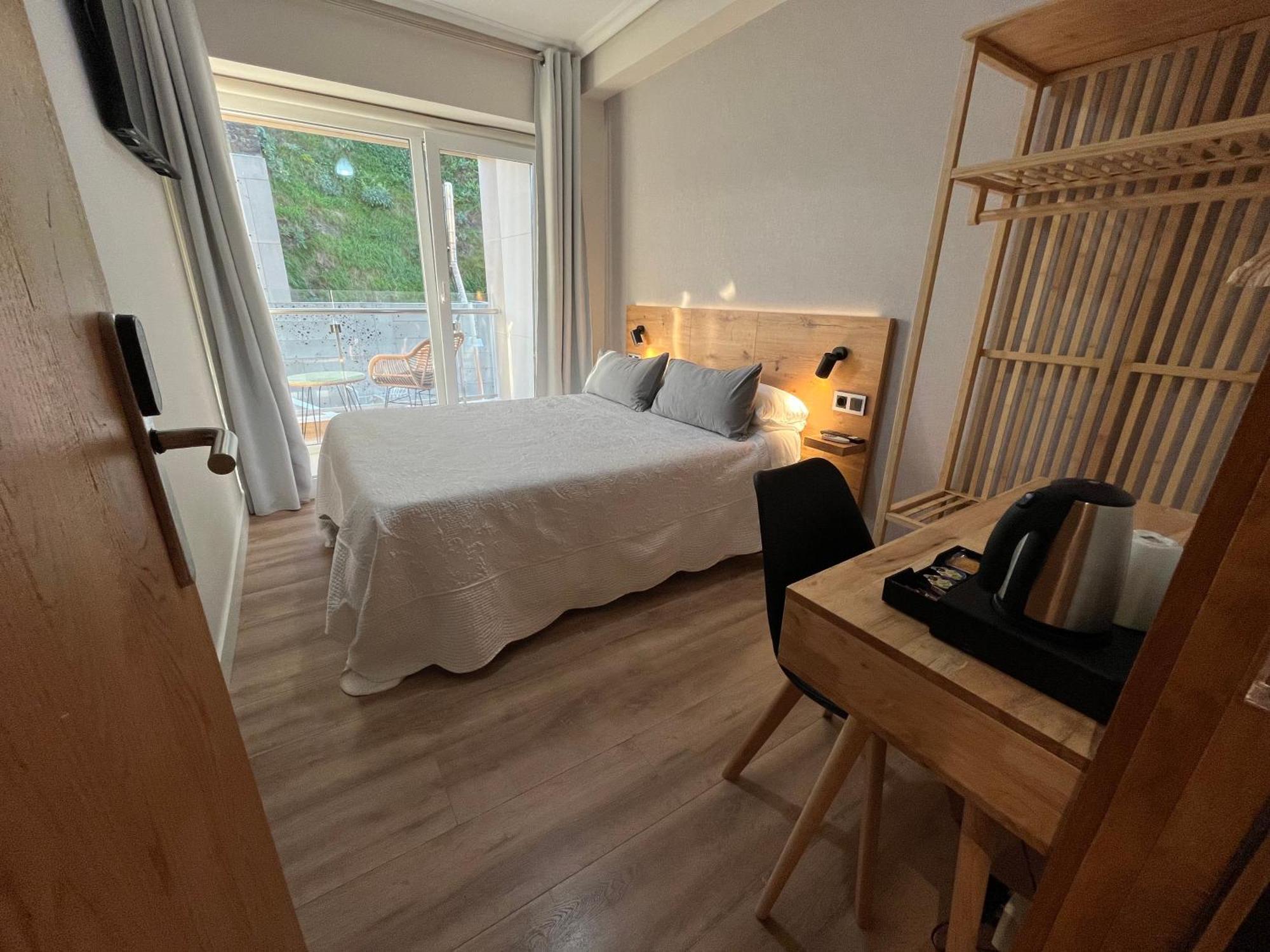 Pension Itxasoa San Sebastian Exterior photo